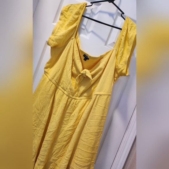 Torrid, MINI GAUZE PUFF SLEEVE SKATER DRESS, Plus Size 5X. - Picture 13 of 17